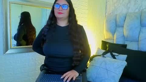 AMELIA CASTELL  online show from April 14, 3:48 pm