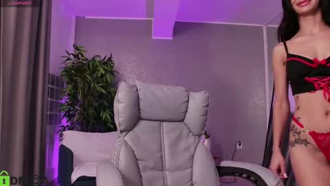 Amelia online show from October 15, 6:53 pm