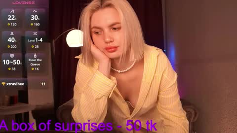  Amelia  online show from December 4, 5:40 am