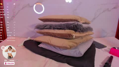 Alejandra  online show from January 21, 7:15 am