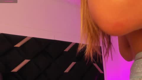 Amelie online show from March 24, 12:11 pm