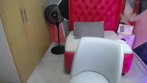 Snapshot of ameliporter_2 chatting on September 30, 12:10 am ameli online show from September 30, 12:10 am