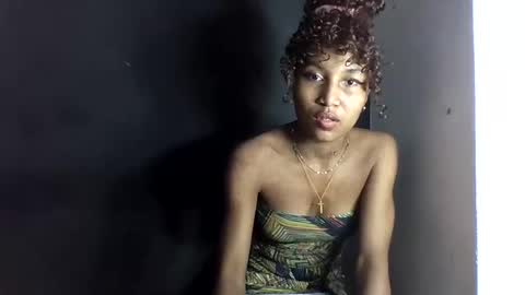 amelisy20005 online show from April 20, 9:29 pm