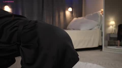 Amy  online show from December 4, 2:11 am