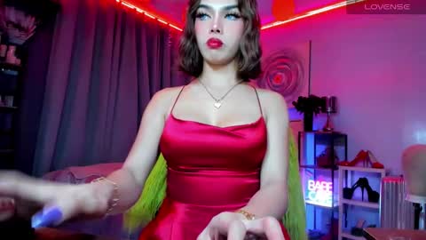 Snapshot of amethyst_ts chatting on January 27, 7:35 pm AMETHYST look at my BIO online show from January 27, 7:35 pm