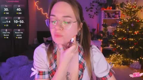 Snapshot of ami_amour_ chatting on January 14, 8:15 pm Hi-hi I am Kate welcome to my sexy room online show from January 14, 8:15 pm