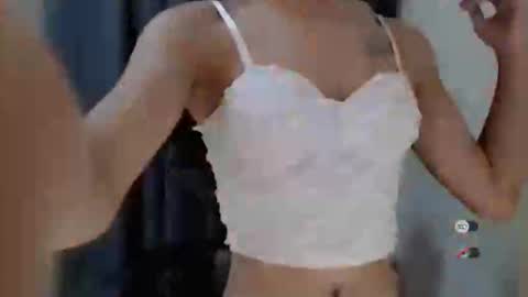 Snapshot of ami_lewis chatting on February 2, 11:40 am JOANNA online show from February 2, 11:40 am