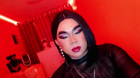 Queen Mireska online show from March 3, 6:35 pm