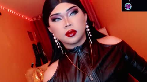 Queen Mireska online show from February 18, 4:18 pm