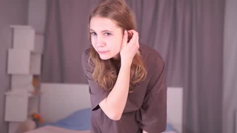 Emily online show from December 1, 5:33 pm