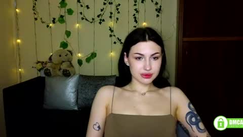 Amina online show from April 3, 11:28 am