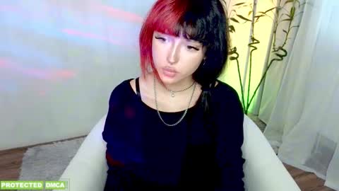    online show from March 5, 12:58 pm