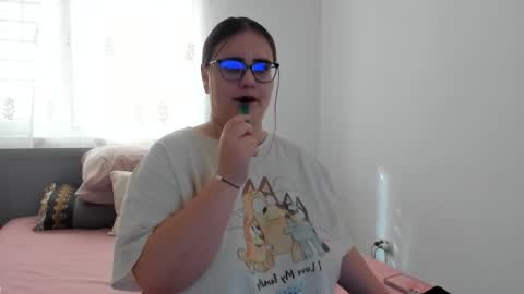 Amira Vyxen online show from March 13, 8:28 am