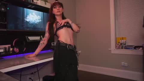   Am-er-in online show from February 12, 12:16 am