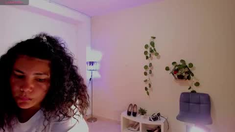 Snapshot of ammelya chatting on October 13, 7:27 pm Amelya online show from October 13, 7:27 pm