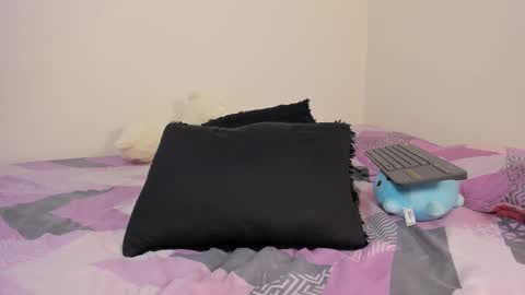 ammy_blazee online show from October 4, 2:42 am