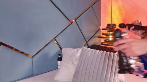 ammy durand online show from October 13, 8:33 pm