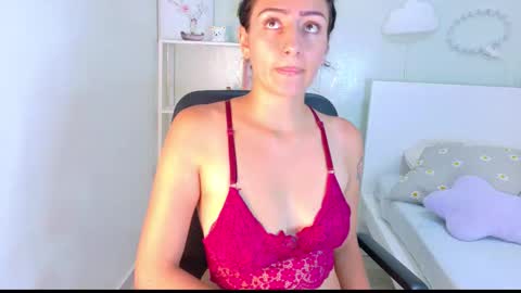 A M M Y  online show from February 3, 11:03 am