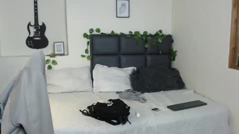 Snapshot of amnesiia_ chatting on September 22, 12:42 pm Amnesia online show from September 22, 12:42 pm