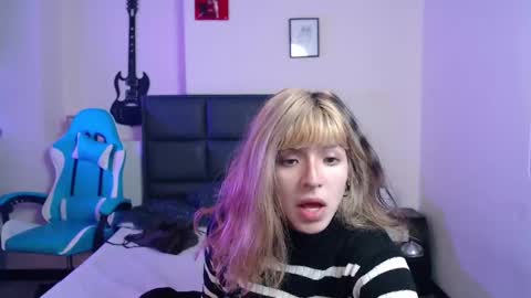 Snapshot of amnesiia_ chatting on October 9, 12:32 pm Amnesia online show from October 9, 12:32 pm