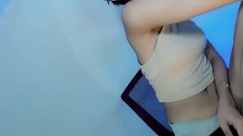 Snapshot of amor_pleasure chatting on January 29, 6:43 am Belle Tylor online show from January 29, 6:43 am