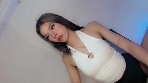 Snapshot of amor_pleasure chatting on January 19, 8:18 am Belle Tylor online show from January 19, 8:18 am
