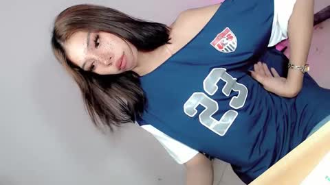 Snapshot of amor_pleasure chatting on December 28, 4:52 pm Belle Tylor online show from December 28, 4:52 pm