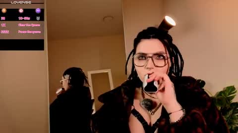 amore online show from April 1, 11:12 pm