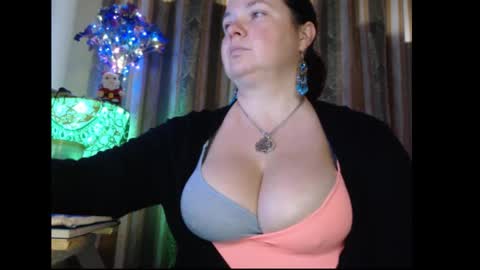 Snapshot of amorelara chatting on October 20, 2:11 pm amorelara online show from October 20, 2:11 pm