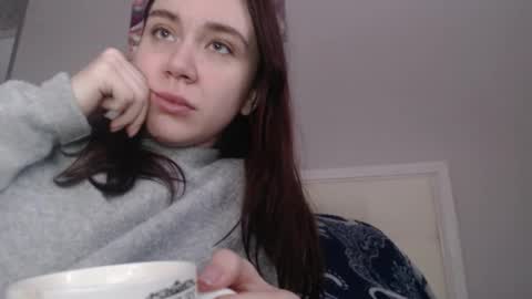 miss unforgettable online show from December 21, 11:05 am