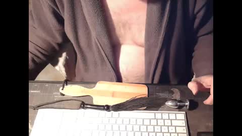 amslave4f online show from December 8, 2:19 pm