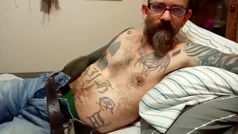 Snapshot of amunrethegod chatting on December 5, 1:09 am amunrethegod online show from December 5, 1:09 am