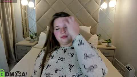 AmyGMT 2 Mon-Sun  0300am-0900am  online show from October 6, 8:54 am