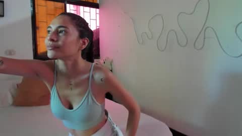 AmyEloise online show from November 7, 3:14 pm