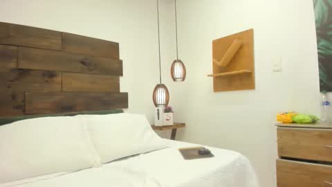 Snapshot of amy_bubble chatting on September 13, 12:07 pm Bel online show from September 13, 12:07 pm
