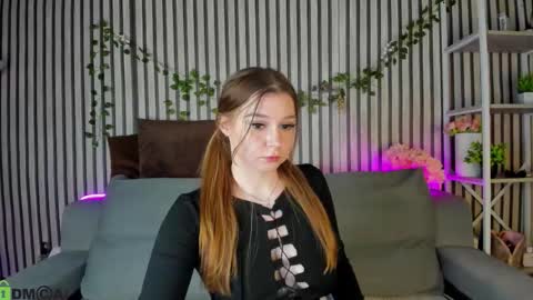 amy_davisss online show from February 11, 9:35 am