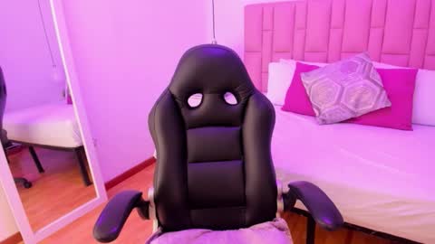 Aleja   online show from January 13, 4:20 am