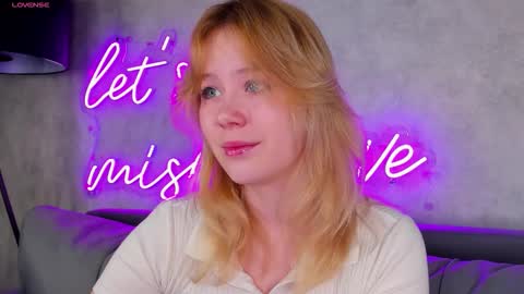 Snapshot of amy_kimberlly chatting on September 26, 12:07 am Amy online show from September 26, 12:07 am
