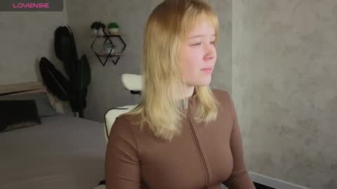 Amy online show from November 7, 11:51 pm