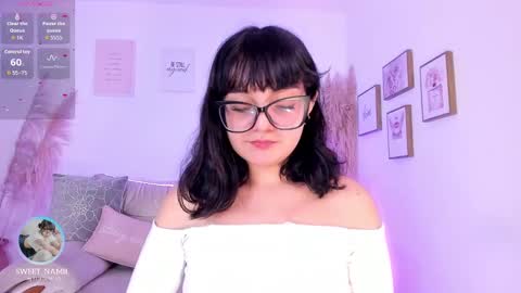 Snapshot of amy_lit chatting on September 29, 8:08 pm Hello I am Allison Welcome to my room and let is have a good time together whith me online show from September 29, 8:08 pm