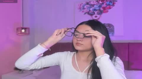 Snapshot of amy_saenz_ chatting on October 16, 10:41 pm amy_saenz_ online show from October 16, 10:41 pm