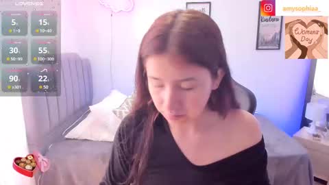 Snapshot of amy_sophiaa chatting on March 8, 2:19 pm Amy sophia 3 online show from March 8, 2:19 pm