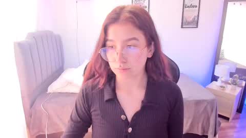 Snapshot of amy_sophiaa chatting on March 6, 6:26 pm Amy sophia 3 online show from March 6, 6:26 pm