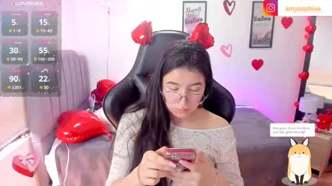 Snapshot of amy_sophiaa chatting on February 18, 6:15 pm Amy sophia 3 online show from February 18, 6:15 pm