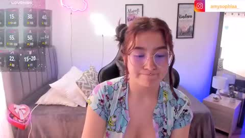 Snapshot of amy_sophiaa chatting on March 7, 7:16 pm Amy sophia 3 online show from March 7, 7:16 pm