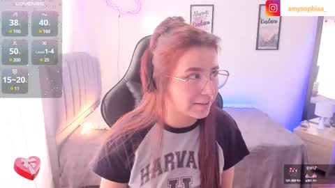 Snapshot of amy_sophiaa chatting on March 1, 3:27 pm Amy sophia 3 online show from March 1, 3:27 pm