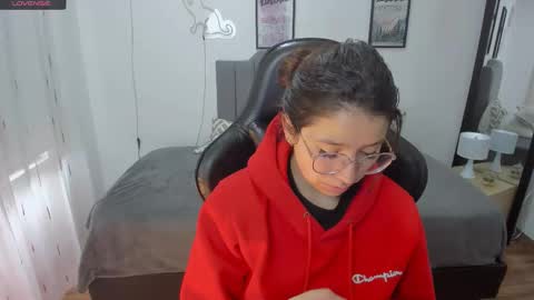 Amy sophia 3 online show from November 3, 1:34 pm