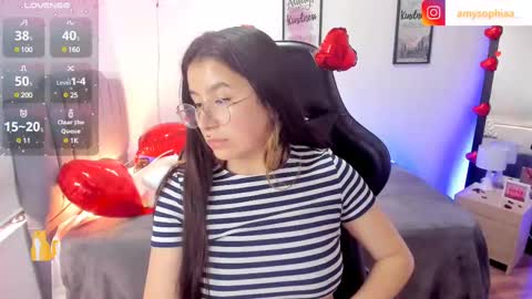 Snapshot of amy_sophiaa chatting on February 13, 6:37 pm Amy sophia 3 online show from February 13, 6:37 pm