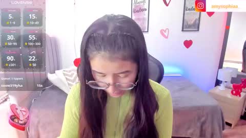 Snapshot of amy_sophiaa chatting on February 19, 5:16 pm Amy sophia 3 online show from February 19, 5:16 pm