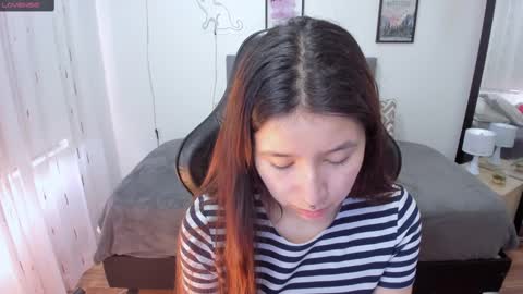 Snapshot of amy_sophiaa chatting on September 23, 12:43 pm Amy sophia 3 online show from September 23, 12:43 pm